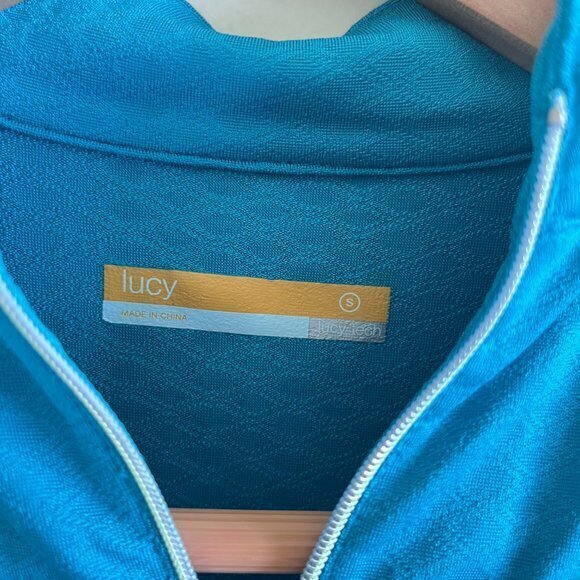 LUCY TEAL SHORT SLEEVE HALF ZIP UP‎ ATHLETIC TOP WOMENS SIZE S ZIPPED POCKETS - Picture 2 of 5